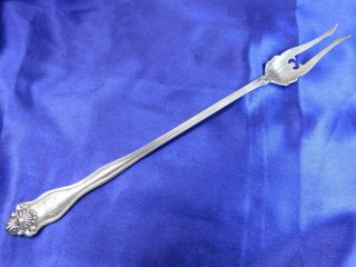 International Winchester Sterling Silver Long Handled Olive Fork - Very Good M