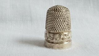 ANTIQUE GEORGE V STERLING SILVER THIMBLE SIZE 9 CHARLES HORNER CHESTER 5