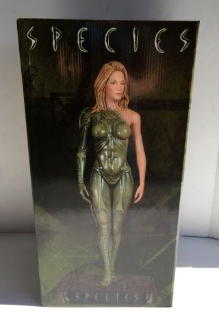 Sideshow Collectibles Species Sil 1/4 Scale 19 " Statue H.  R.  Giger 67/500