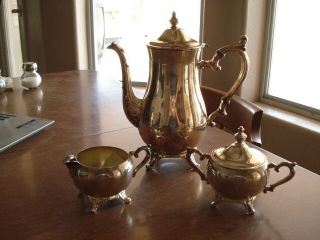 Wm.  Rogers Avon Silver Plated Tea Set - Tea/coffee Pot,  Creamer And Sugar Bowl