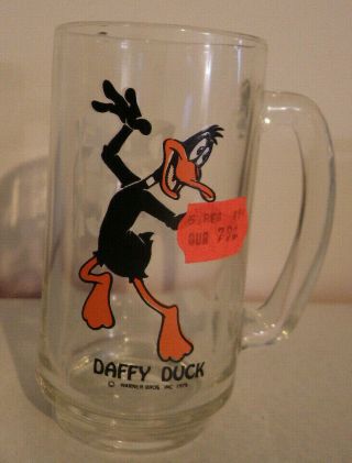 Daffy Duck Warner Brothers 1975 Vintage Glass Cup Mug 5 1/2 " Tall Nos