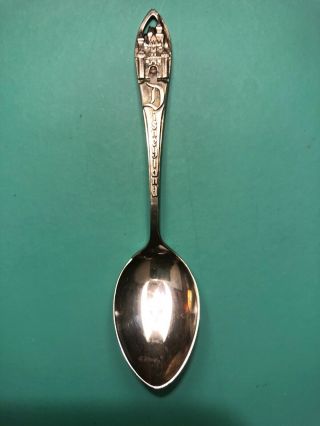 Vintage Walt Disney Productions Sterling Silver Disneyland Spoon.  4 " Long - 9.  6g