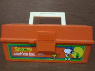 Vintage Peanuts " Snoopy " Tackle Box And Fishing Rod