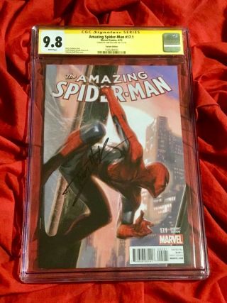 Cgc Ss 9.  8 Spider - Man 17.  1 Dell’otto Variant Signed By Tom Holland