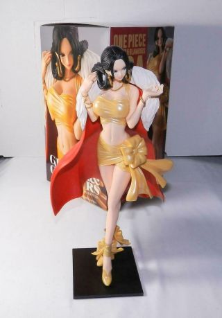 Boa Hancock One Piece Glitter & Glamours Christmas Style Gold Banpresto Figure