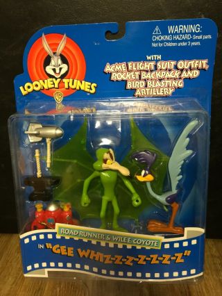 Looney Tunes Road Runner & Wile E.  Coyote In Nib1997