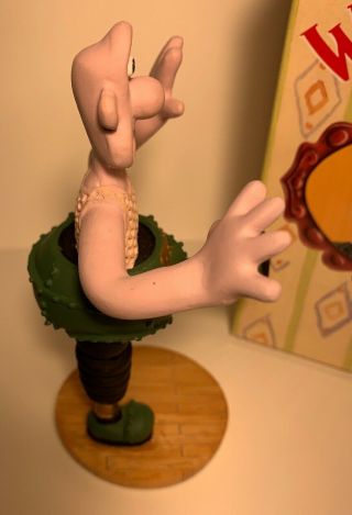 Wallace and Gromit - Wallace in the Wrong Trousers Figurine - 1989 2
