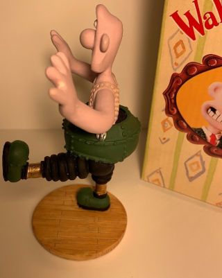 Wallace and Gromit - Wallace in the Wrong Trousers Figurine - 1989 4
