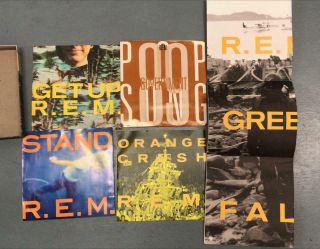 REM // SINGLEACTIONGREEN.  BOX SET AND POSTER 1989 US 45,  S 2
