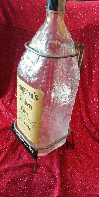 Vintage Seagram ' s Ancient Bottle Golden Distilled Dry Gin Half Gallon Empty. 2