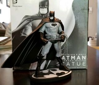 Dc Collectibles Batman Black & White Statue By Frank Miller Second Edition