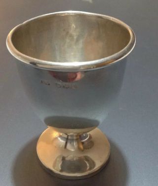 Antique Solid English Silver Egg Cup Heavy 27.  6 Grams 2