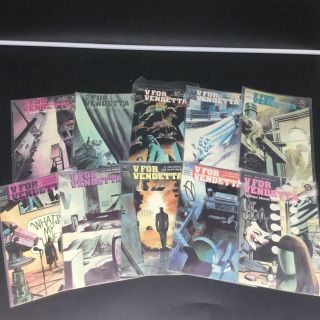 V For Vendetta 10 Volume Complete Set - Alan Moore / David Lloyd Dc Comics