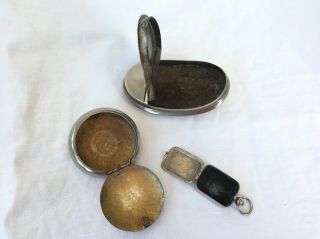 THREE VINTAGE SILVER PLATED SNUFF BOXES 3