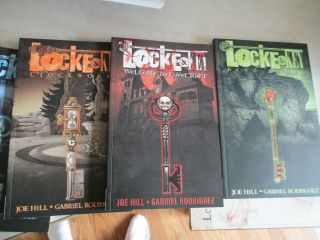 Locke And Key By Joe Hill And Gabriel Rodriguez From Idw 2013.  The First 6 Issue
