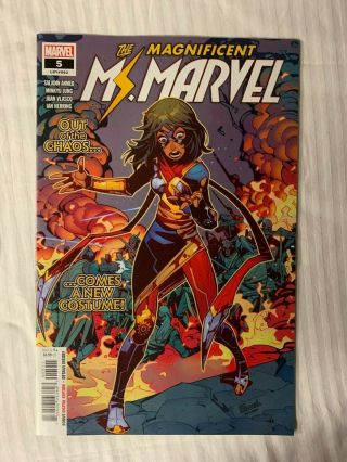 The Magnificent Ms.  Marvel 5 - Costume - Marvel 2019