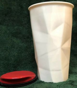 Starbucks Faceted White Ceramic Mug Tumbler 10 oz Red Lid 2013 Travel Pre - Owned 2