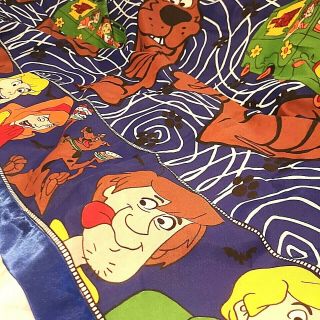 Scooby Doo Single Rod Kids Curtain 55 (tall) X 90 (wide) Crafts Scrapbooking Sew