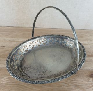 Vintage Oval Silver Plate Bon Bon Dish Bowl With Swinging Handle