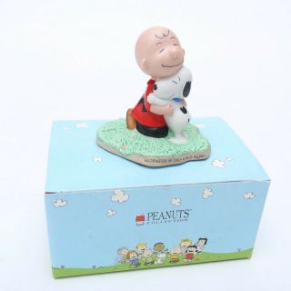 Hallmark Peanuts Gallery Hugs Snoopy And Charlie Brown Limited Edition Figurine