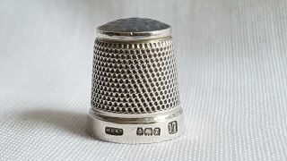 Antique 1924 George V Sterling Silver Thimble Stone Top Henry Griffiths & Sons