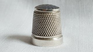 ANTIQUE 1924 GEORGE V STERLING SILVER THIMBLE STONE TOP HENRY GRIFFITHS & SONS 5