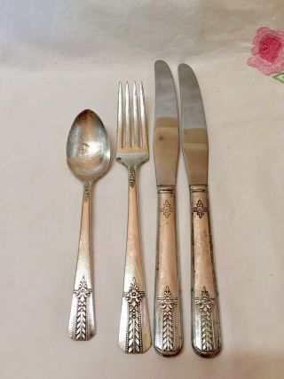 Vernon Silver Plate 1939 Romford Pattern Set 4,  2 Knives,  Fork And Spoon.