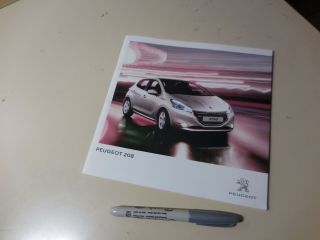 Peugeot 208 Japanese Brochure 2012/10 A9