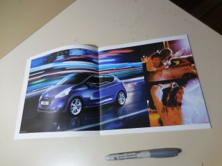 Peugeot 208 Japanese Brochure 2012/10 A9 3
