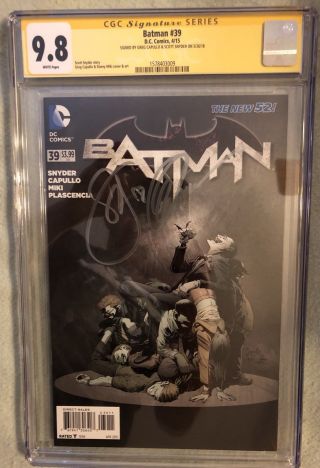 Batman 39 Cgc Ss 9.  8 Signed By Snyder And Capullo Joker Cover