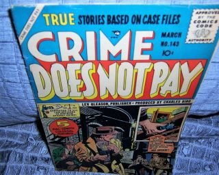 Crime Does Not Pay 143 - - Scarce Late Issue In Run - - Grade - Kubert Art