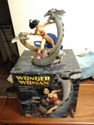 Wonder Woman Vs Hyrda Statue Limited Edition Of 685/ 2000 Hand Painted Dc Direct