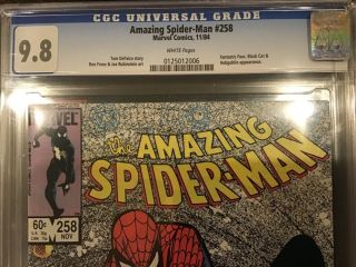 Spider - Man 258 Cgc 9.  8 White Pages - Black Cat & Fantastic Four Appear