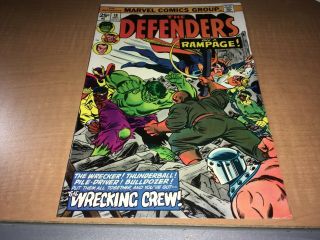 The Defenders 1975 Marvel Comic Book 18 The Wrecking Crew & Luke Cage Ck