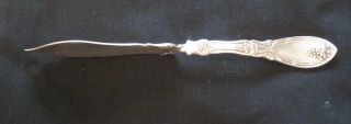 Rogers 1881 Lavigne Silverplate Master Butter Knife