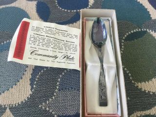 Oneida Coronation Community Plate Silverplate Baby Spoon,  4 3/4 Inches