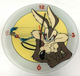 Warner Bros.  Looney Tunes Wile E.  Coyote & Road Runner Glass Wall Clock Rare