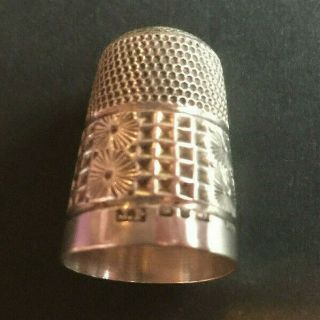 Solid Sterling Silver Vintage Decorative Thimble