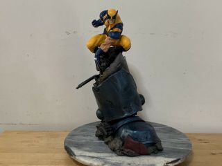 Sideshow Regular X - Men Vs Sentinel Diorama 3 Wolverine Statue
