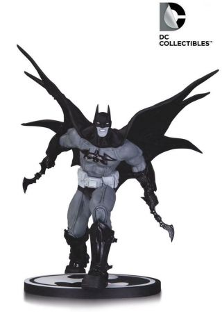 Dc Comics Batman Black & White Statue By Carlos D 