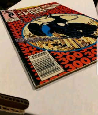 The Spider - Man 300 (1988,  Marvel) 1st Venom Newsstand ungraded UPC 9
