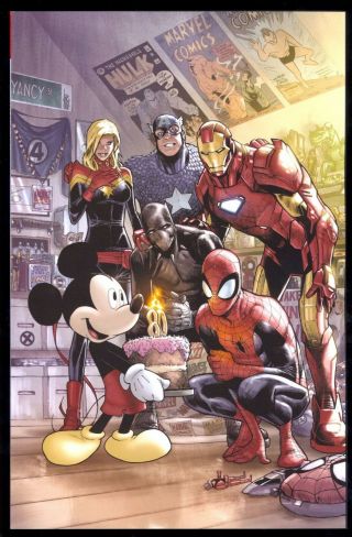 Marvel Comics 1000 Disney D23 Expo Variant Near Mint/mint 9.  8