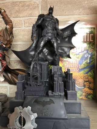 Ps4 Batman Arkham Knight Statue Gotham Memorial Limited Edition W/light No Box