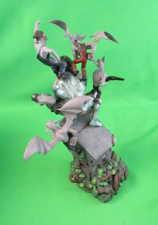 Moore Creations Top Cow The Darkness Porcelain Statue Sculpted by Susumu Sugita 3
