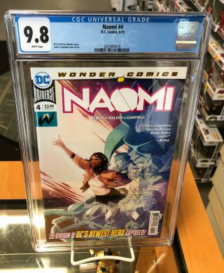 Cgc 9.  8 Naomi 4 Dc Comics