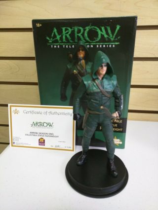 Icon Heroes Arrow The Television Series Collectible Statue Paperweight -