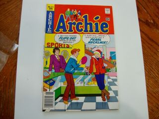 Archie 271 - Infamous Pearl Necklace/innuendo/cover High - Grade 8.  0