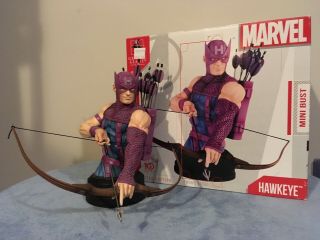 Hawkeye Gentle Giant Bust Statue Marvel Comics 7 " Avengers Limited Edition