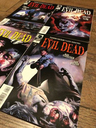 Dark Horse Comics - The Evil Dead 1 - 4 7
