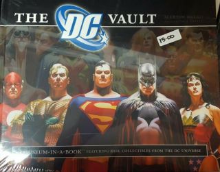 , The Dc (comics) Vault Museum In A Book - Spiral Bound
